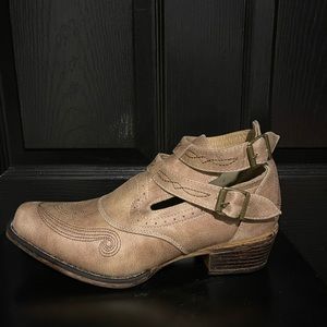 Roper boots